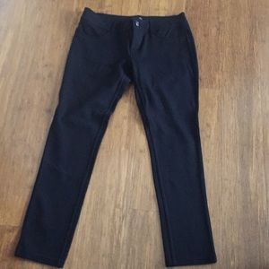 SEVEN7 BLACK LEGGINGS Size 8